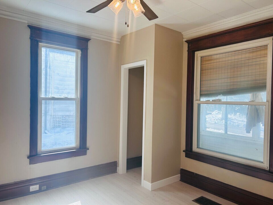 440 Winona St in Dubuque, IA - Building Photo