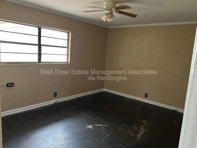 220 E Central Ave in Griffin, GA - Building Photo - Building Photo