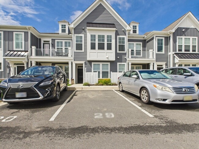 12105 Oxford Lndg Dr in Glen Allen, VA - Building Photo - Building Photo