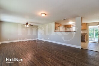 7910 Woodgrove Cir in Tampa, FL - Foto de edificio - Building Photo