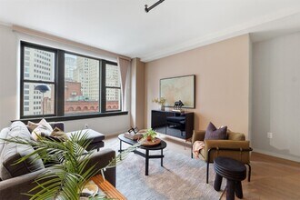 915 Olive St in St. Louis, MO - Building Photo - Building Photo