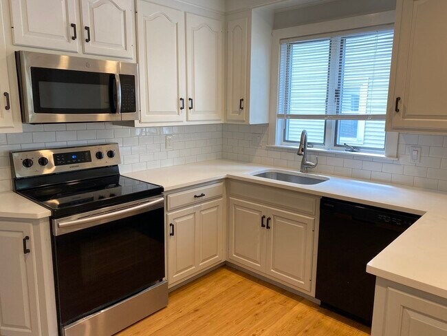 72 Waverley St in Belmont, MA - Building Photo - Building Photo