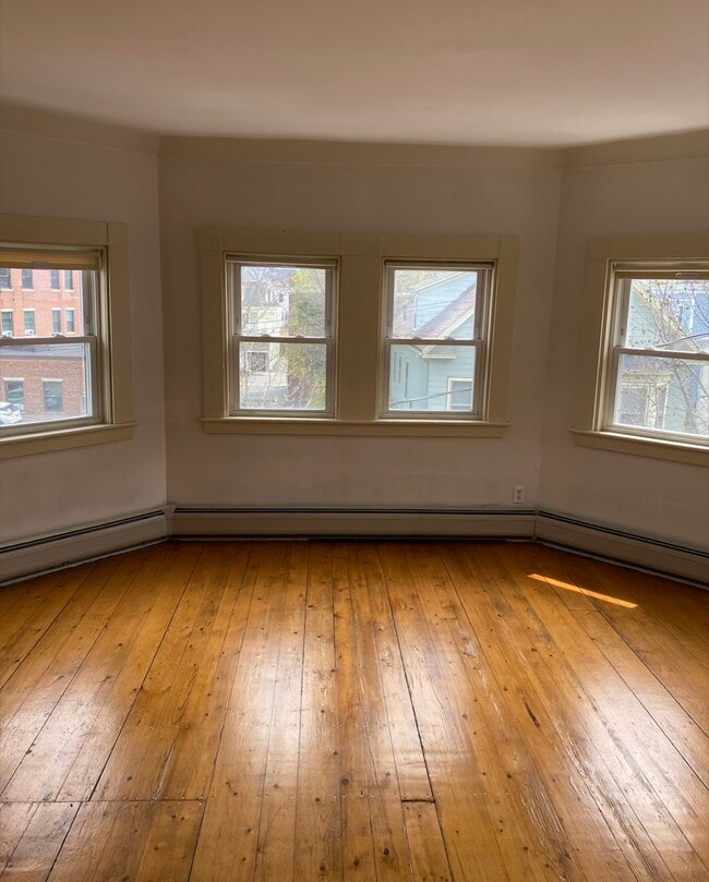 139 Antrim St, Unit 3 in Cambridge, MA - Foto de edificio - Building Photo