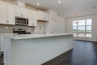 2206 Venture Dr in Schaumburg, IL - Building Photo - Building Photo