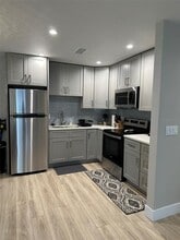 302 19th St E in Bradenton, FL - Building Photo - Building Photo