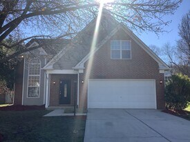 4104 Devondale Ct in Jamestown, NC - Building Photo