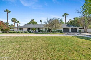 5339 E Osborn Rd in Phoenix, AZ - Building Photo