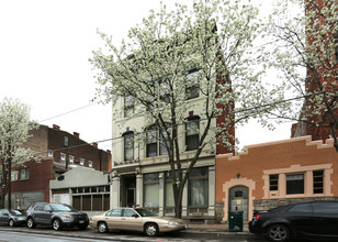 1214 Race St in Cincinnati, OH - Foto de edificio - Building Photo