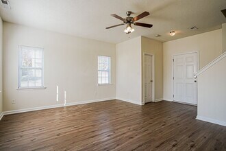 6802 Paint Rock Ln in Raleigh, NC - Foto de edificio - Building Photo