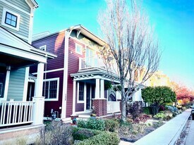 132 School St in Libertyville, IL - Building Photo