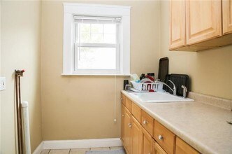 21 Hilltop Ave, Unit 1st floor in Providence, RI - Building Photo - Building Photo