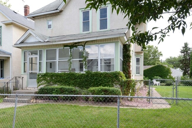 738 Watson Ave