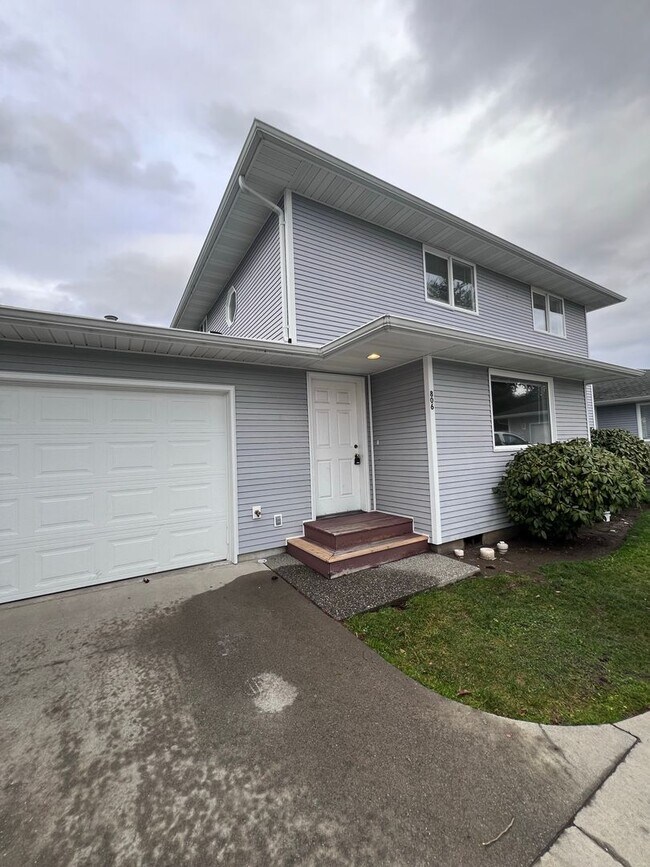 804 Westview Rd-Unit -806 in Sedro Woolley, WA - Building Photo - Building Photo