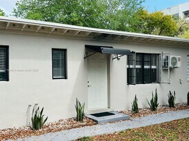 417 SE 14th Ct in Fort Lauderdale, FL - Building Photo