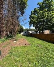 617 E Chestnut St in Coatesville, PA - Building Photo - Building Photo