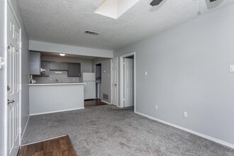 The Landings at Rock Creek Apartments in Little Rock, AR - Foto de edificio - Interior Photo