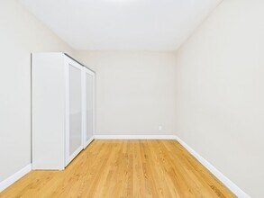 259 Brighton Ave in San Francisco, CA - Building Photo - Building Photo