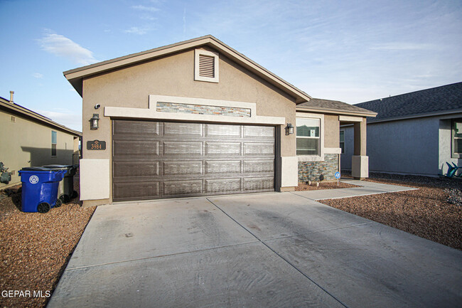 3984 Desert Nomad Dr in El Paso, TX - Building Photo - Building Photo