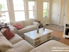 75-77 Beechcroft St, Unit 3 in Boston, MA - Building Photo