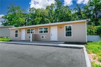 7513 Old Shell Rd in Mobile, AL - Building Photo - Building Photo