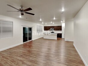193 N Dry Crk Rd in Saratoga Springs, UT - Building Photo - Building Photo