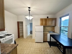 6 Swaine Pl in West Orange, NJ - Building Photo - Building Photo