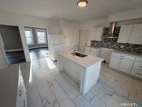 402 Allen St in New Britain, CT - Building Photo - Building Photo