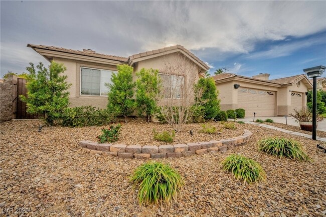 921 San Bruno Ave in Henderson, NV - Building Photo - Building Photo