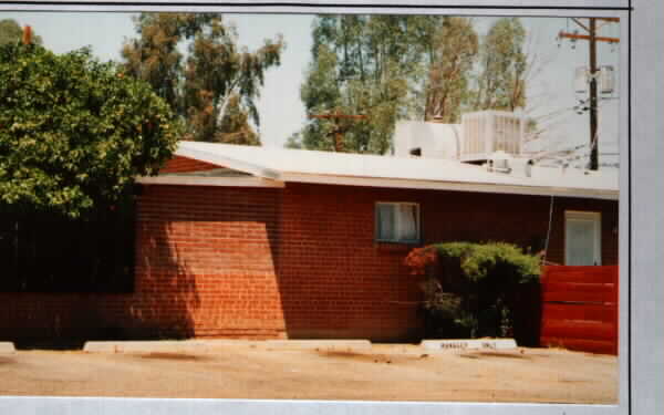 Alvernon Apartments in Tucson, AZ - Building Photo - Building Photo