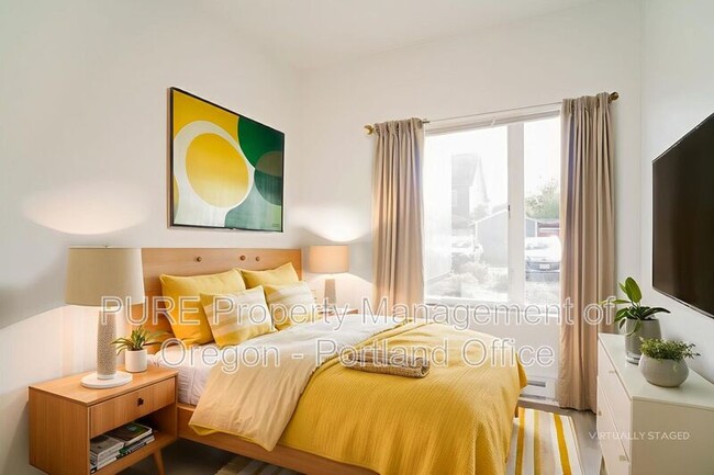 property at 5878 N Harvard St