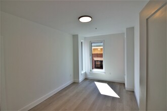 9 New St, Unit 3 in Boston, MA - Building Photo - Building Photo