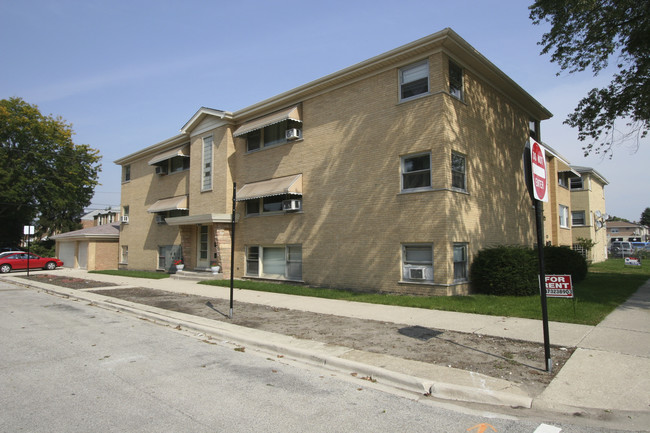 4007 N Pontiac St in Chicago, IL - Foto de edificio - Building Photo