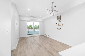 14438 72 Av in Surrey, BC - Building Photo - Building Photo