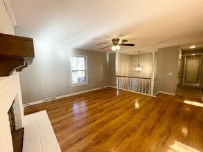 328 Wellington Way in Central, SC - Building Photo - Building Photo