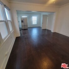 150 S Kenmore Ave in Los Angeles, CA - Building Photo - Building Photo