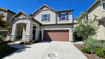 4264 Emerald Gate Ln in Folsom, CA - Building Photo