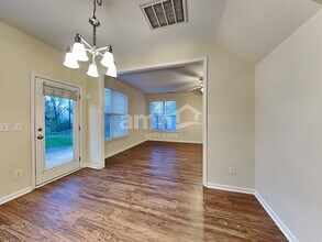 129 Hardaway Pt in Clayton, NC - Foto de edificio - Building Photo