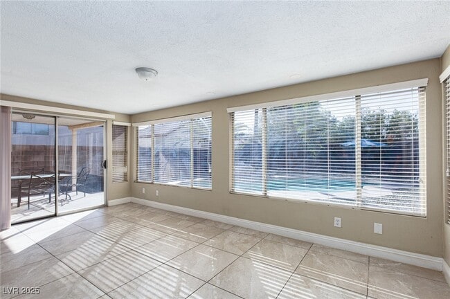 8057 Broken Spur Ln