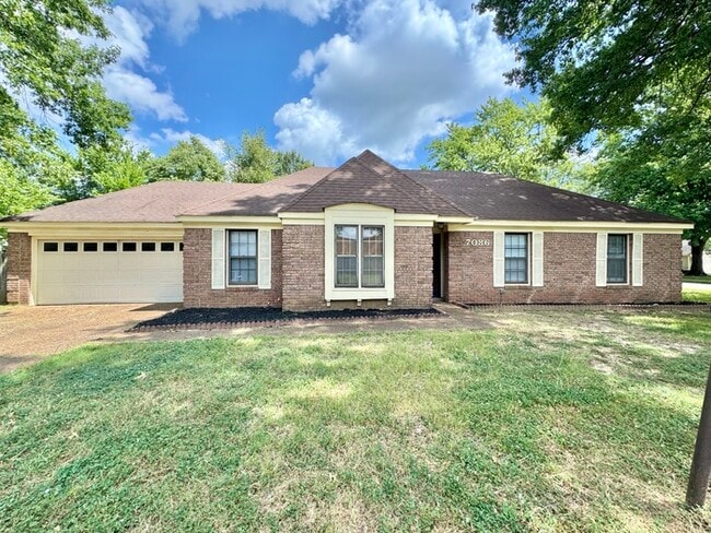 7086 Cobblestone Dr in Memphis, TN - Building Photo - Building Photo