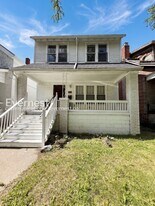 5236 S Clarendon St in Detroit, MI - Building Photo