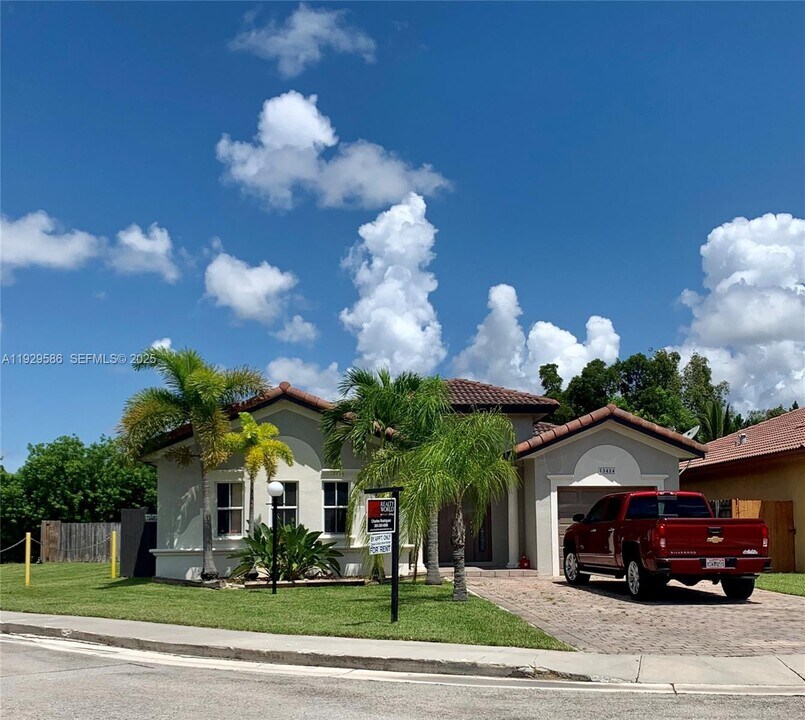 13424 SW 122nd Ave in Miami, FL - Building Photo