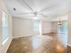 6021 Allegheny Rd in Williamsburg, VA - Foto de edificio - Building Photo