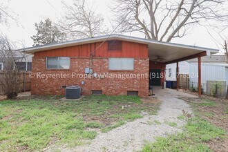 953 E 37th St in Tulsa, OK - Building Photo - Building Photo