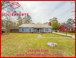 905 Deer Run Dr in Saraland, AL - Building Photo - Building Photo