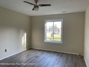 69 Northrup Dr in Brick, NJ - Building Photo - Building Photo