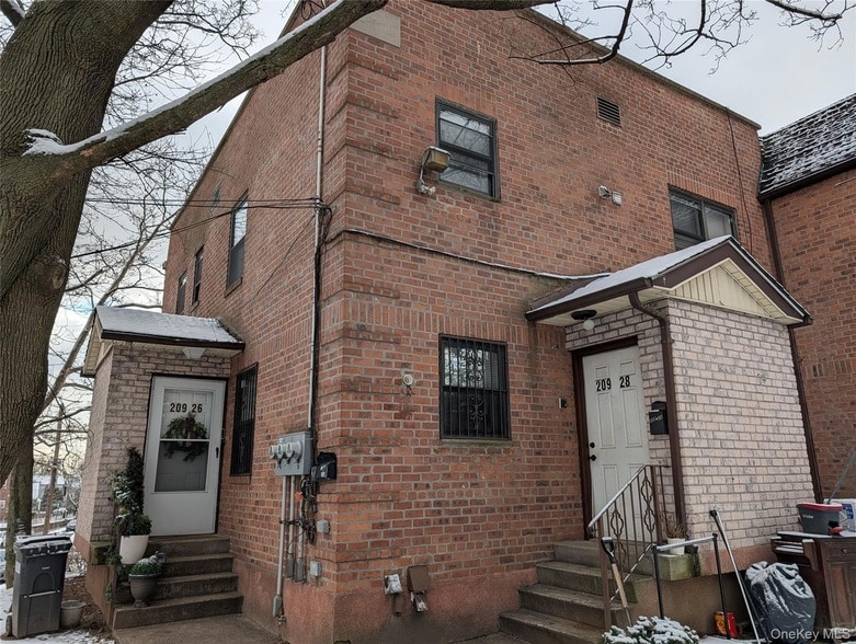 209-28 Hillside Ave., Unit 2nd Fl in Queens, NY - Building Photo