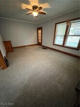 1103 Estelle Ct SE in Niles, OH - Foto de edificio - Building Photo