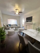687 Shatto Pl in Los Angeles, CA - Building Photo