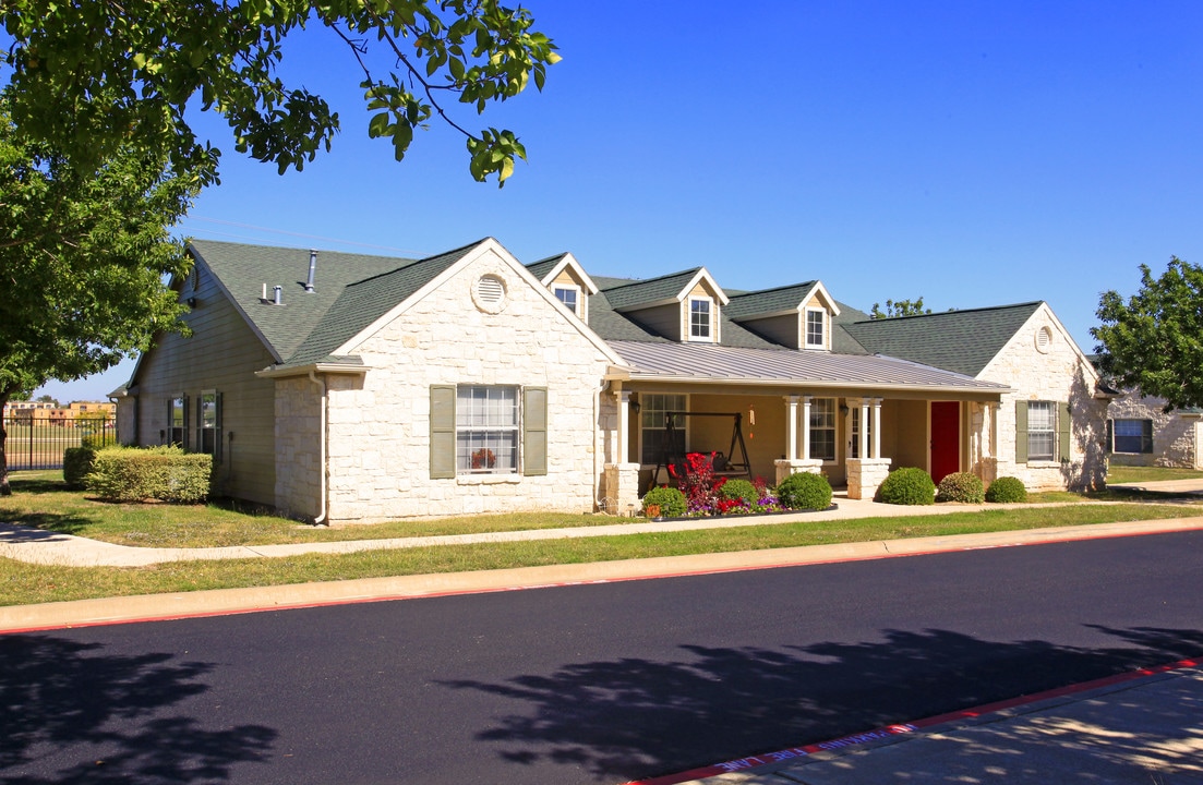 The Veranda at Twin Creek Apartments in Killeen, TX - Building Photo