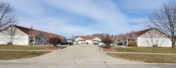 Country View Estates of Charleston in Charleston, IL - Foto de edificio - Building Photo